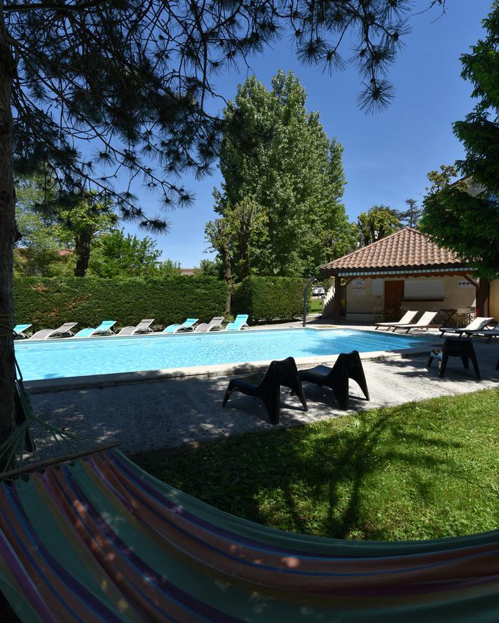 Logis Hotel Restaurant Le Castel Fleuri Saint-Jean-en-Royans Exteriör bild